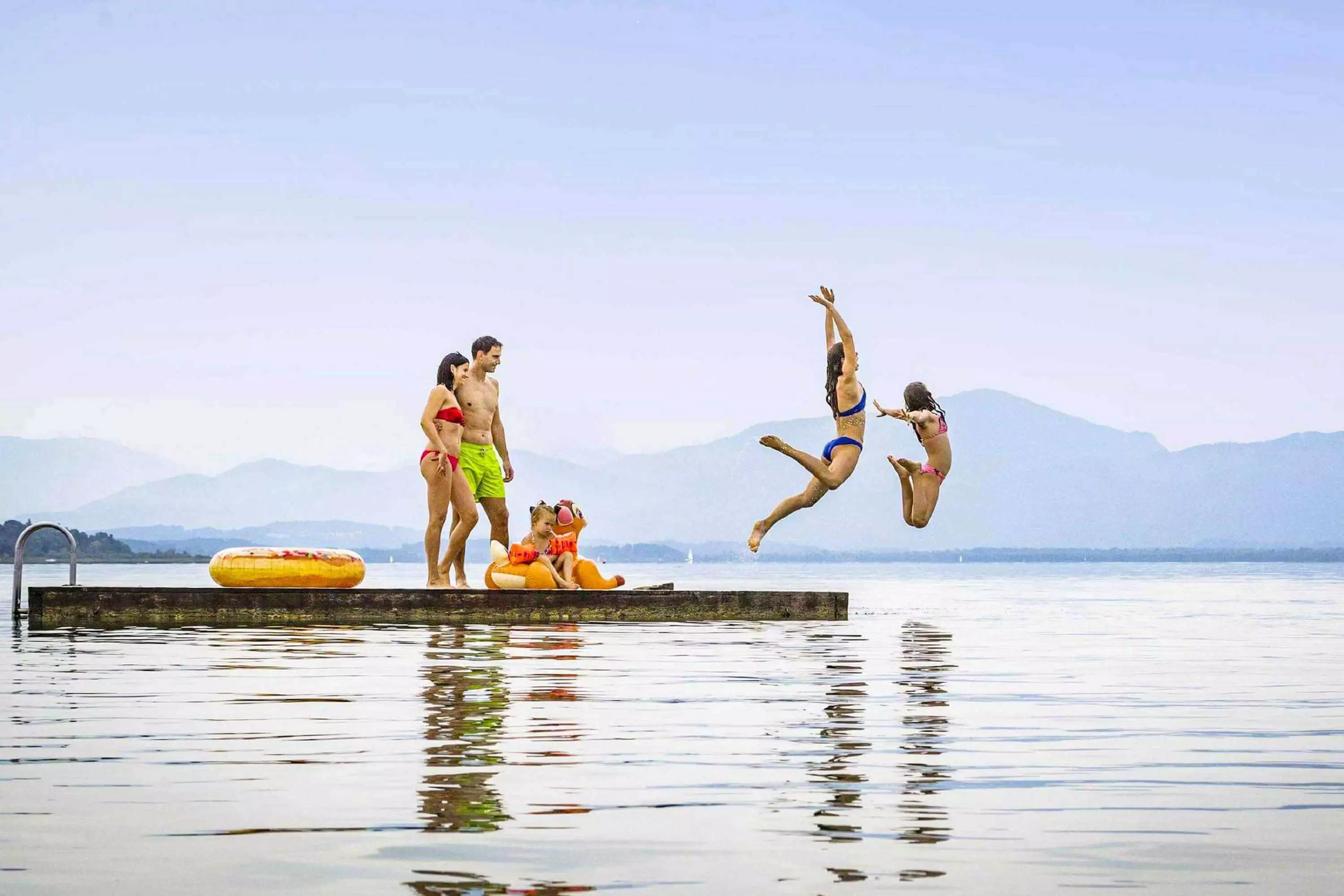 Schwimmen Sonnenbaden Strandbäder SUPboarden Elektroboote Segeln