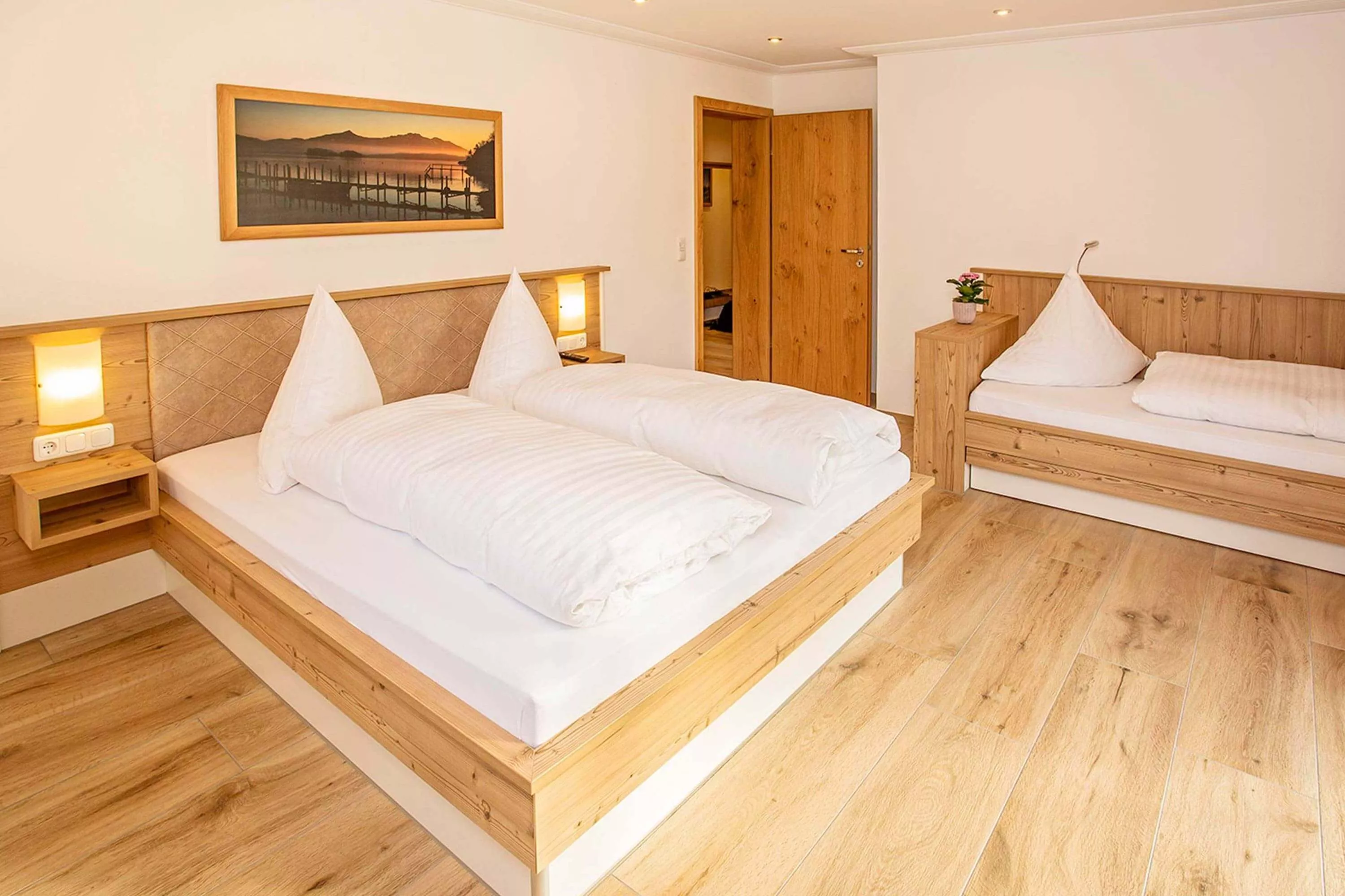 5 Luxus-Ferienwohnungen im Ferienhaus HAUSZEIT in Bernau am Chiemsee Bayern