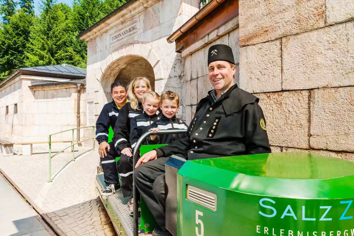 Salzbergwerk Berchtesgaden Ausflugsziele im Chiemgau Berchtesgadener Land Oberbayern