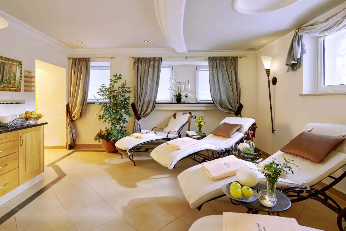 Ruheliegen Sauna Infrarotkabine Wellness Oase am Chiemsee